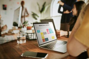 Difference between B2B and B2C marketing